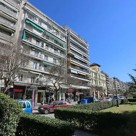 Santa Sofia Center דירה